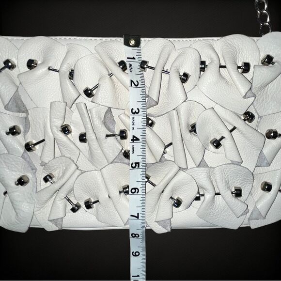 Frosting By Mary Norton Cream Leather with Petals and Silver-tone Accent Bag - Picture 8 of 8